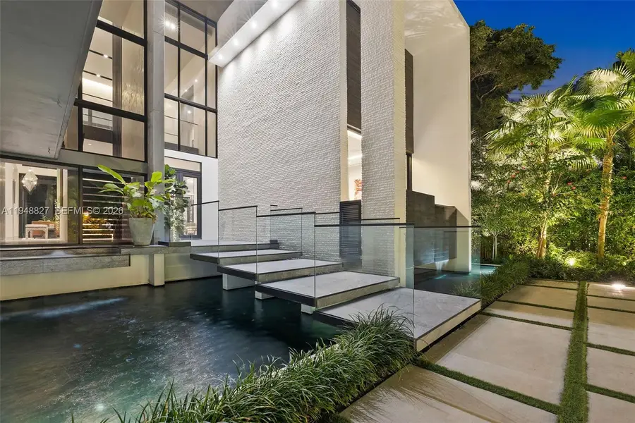 132 Paloma Dr, Coral Gables, FL 33143 - Image #3