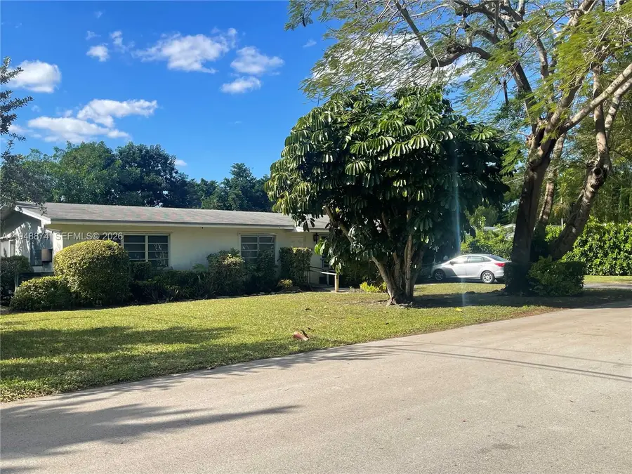 10700 SW 72nd Ct, Pinecrest, FL 33156 - Image #3