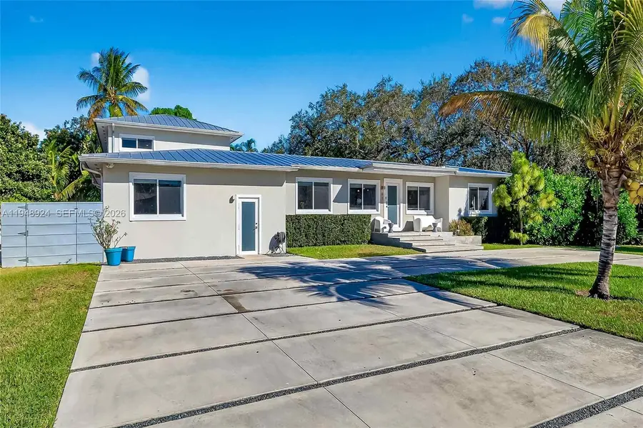 831 NE 109th St, Biscayne Park, FL 33161 - #2