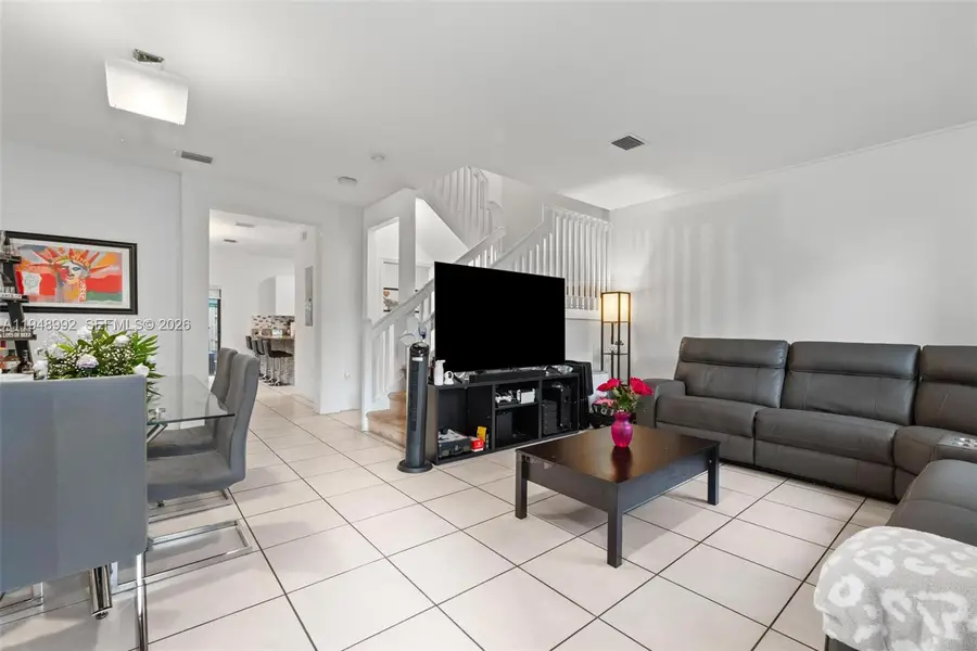 582 NE 207th St, Miami, FL 33179 - #3