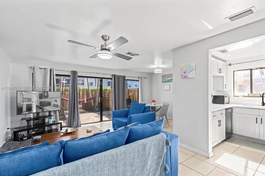 8009 NW 29th St, Sunrise, FL 33322 - Image #2