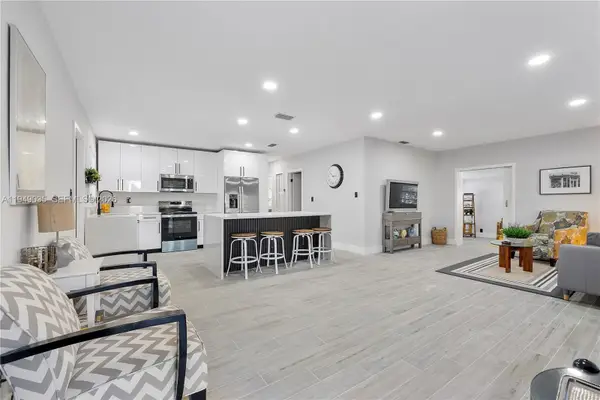 510 E Acre Dr, Plantation, FL 33317