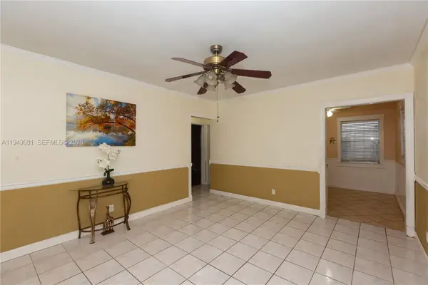7401 Pines Blvd #222, Pembroke Pines, FL 33024
