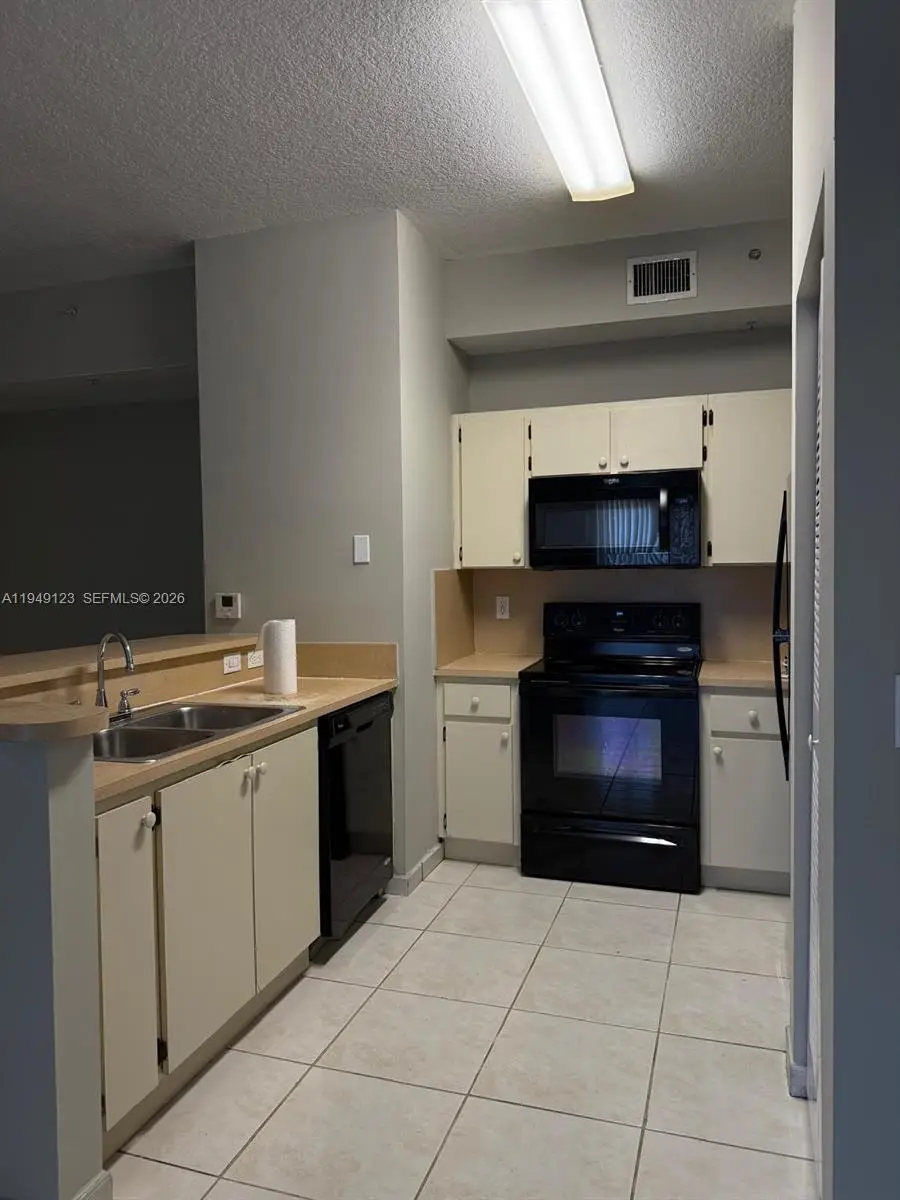 7330 NW 114th Ave #112-5, Doral, FL 33178 - Image #2