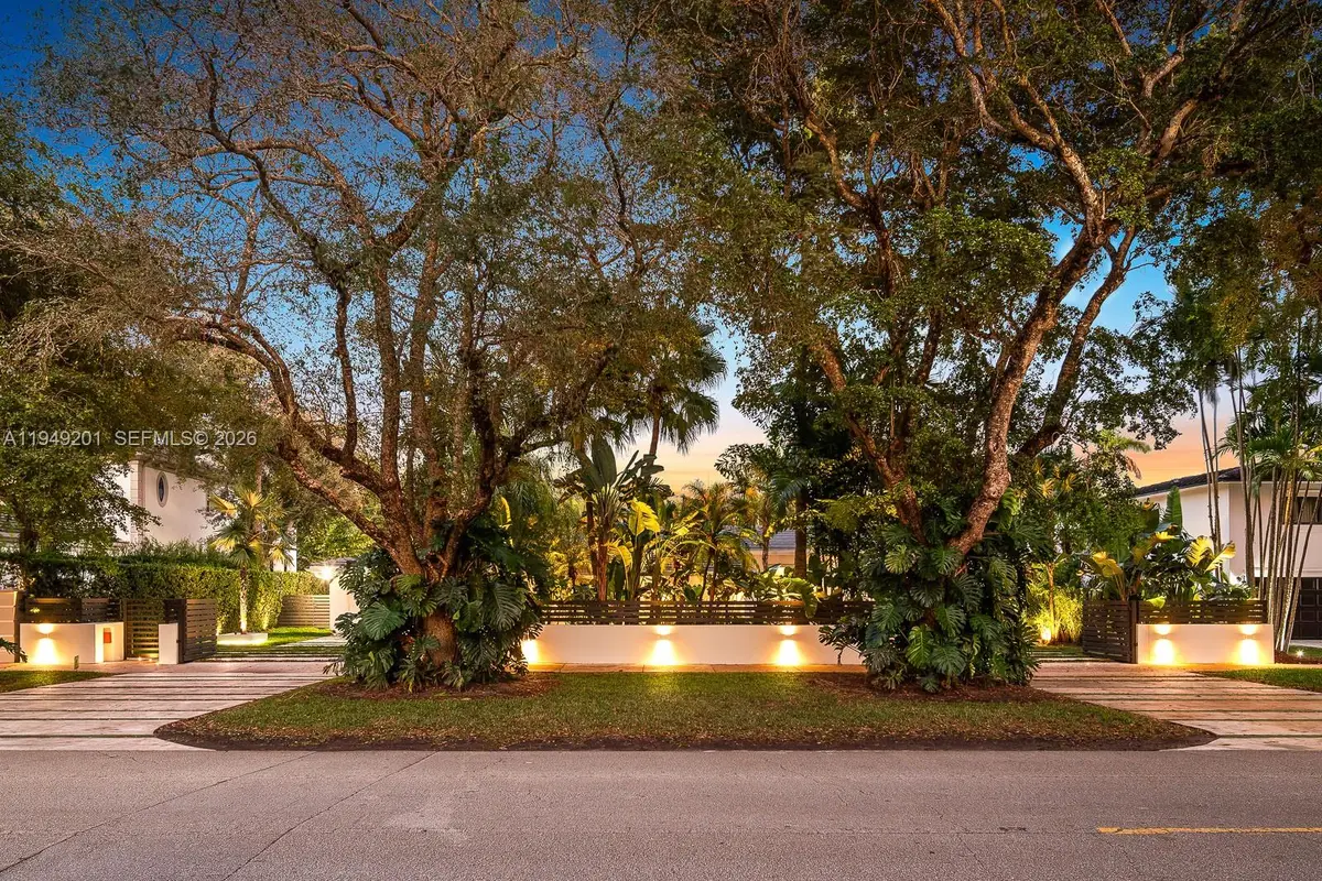 5907 Riviera Dr, Coral Gables, FL 33146 - Image #1