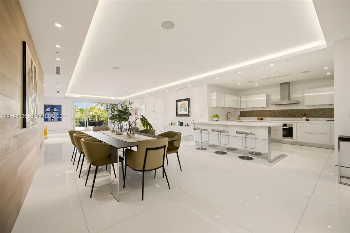 3535 Hiawatha Ave #305, Coconut Grove, FL 33133 - Image #1