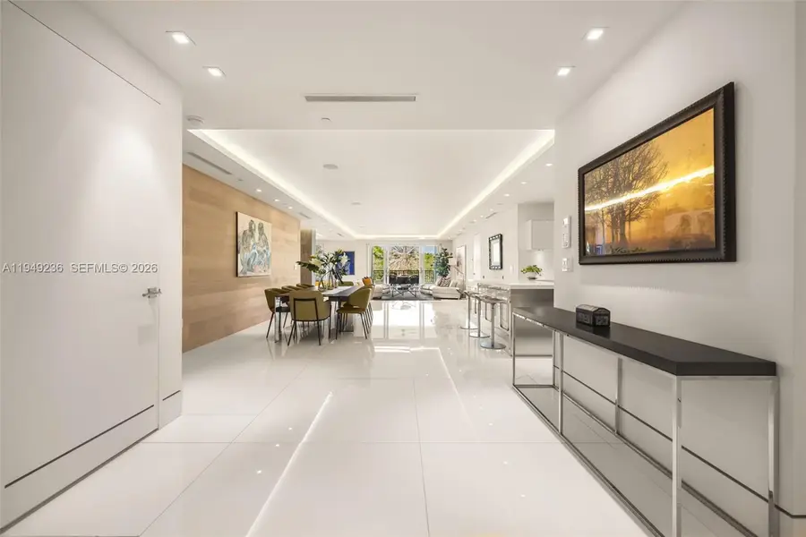 3535 Hiawatha Ave #305, Coconut Grove, FL 33133 - Image #2