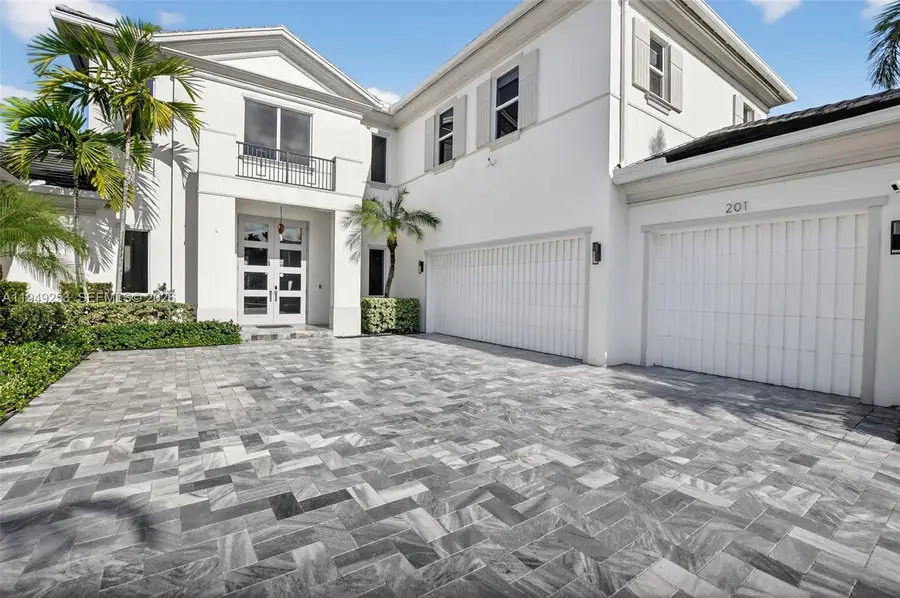 201 NE 6th St, Boca Raton, FL 33432 - #2