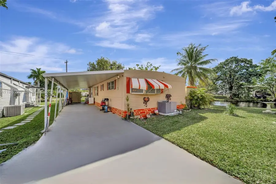 5208 SW 34th St, Davie, FL 33314 - #2