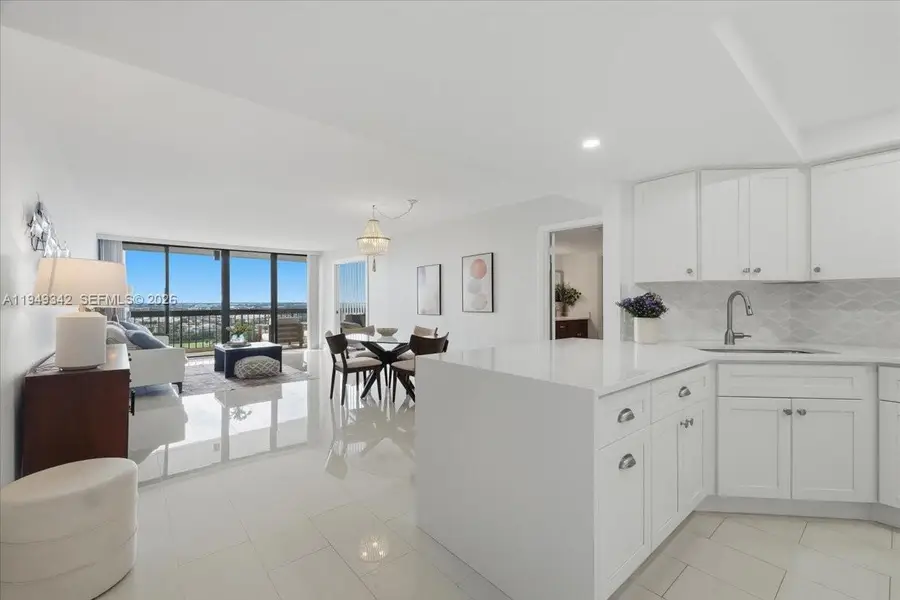 2425 Presidential Way #1706, West Palm Beach, FL 33401 - Image #3