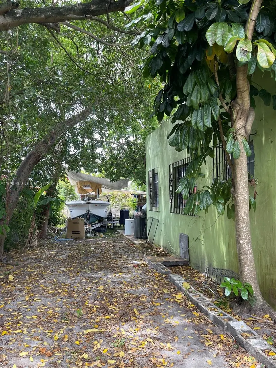 1120 NW 31st St, Miami, FL 33127 - Image #3