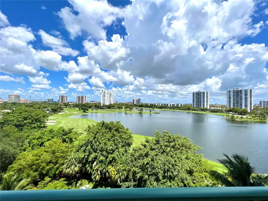 20000 E Country Club Dr #806, Aventura, FL 33180 - #2