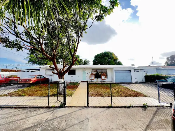 4910 NW 173rd St, Miami Gardens, FL 33055