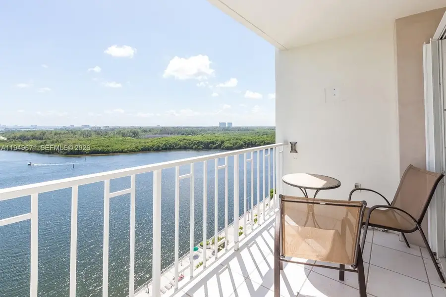 300 Bayview Dr #802, Sunny Isles Beach, FL 33160 - Image #2