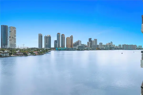 3600 Mystic Pointe Dr #1017, Aventura, FL 33180