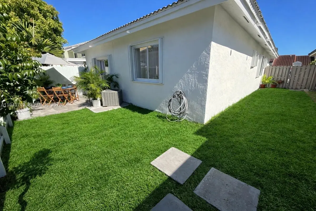 1106 SE 13th Ave, Homestead, FL 33035 - Image #1