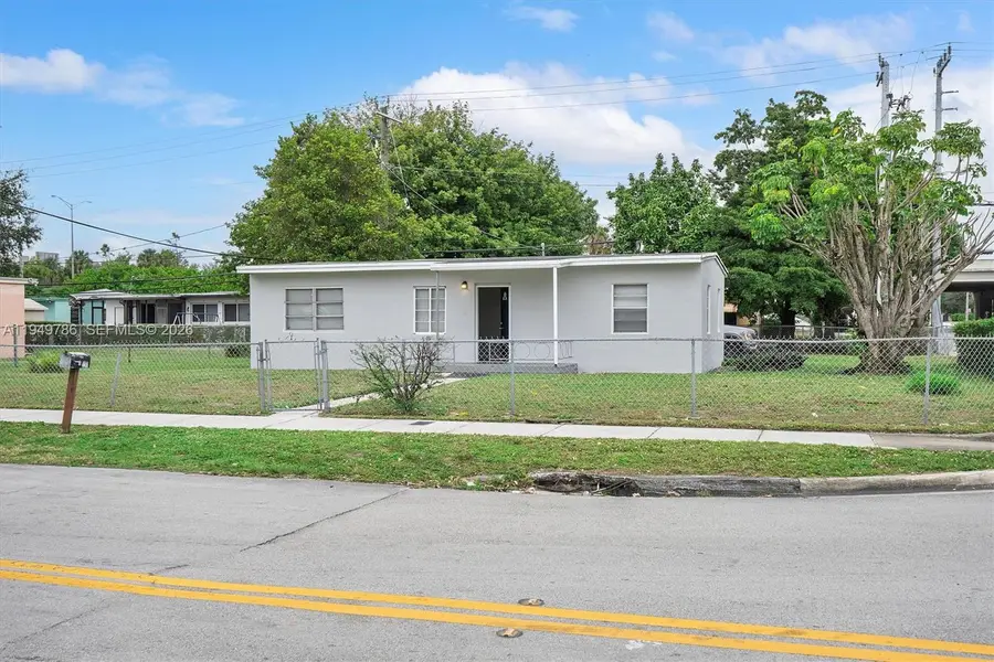 2201 NW 166th St, Miami Gardens, FL 33054 - #3