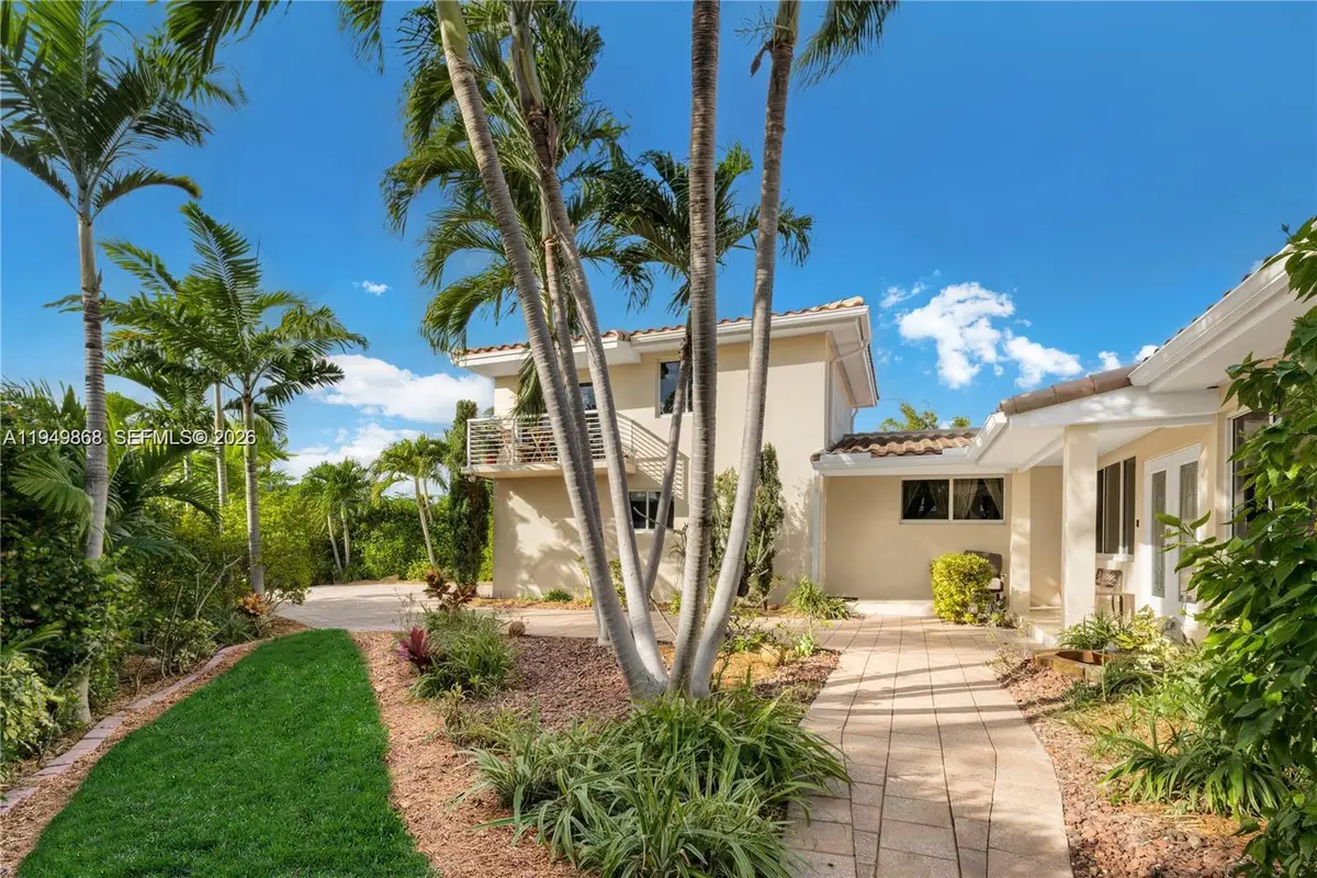 1155 S Biscayne Point Rd, Miami Beach, FL 33141 - Image #1