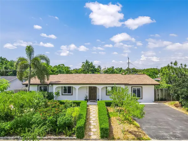 10510 SW 160th St, Miami, FL 33157