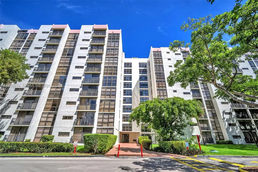 17021 N Bay Rd #216, Sunny Isles Beach, FL 33160 - Image #2