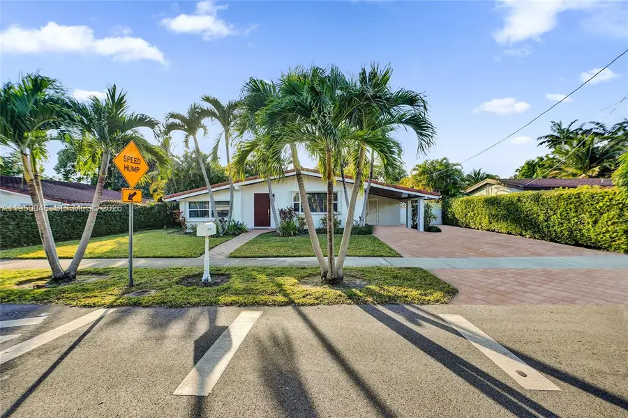 21120 NE 24th Ct, Miami, FL 33180 - Image #2