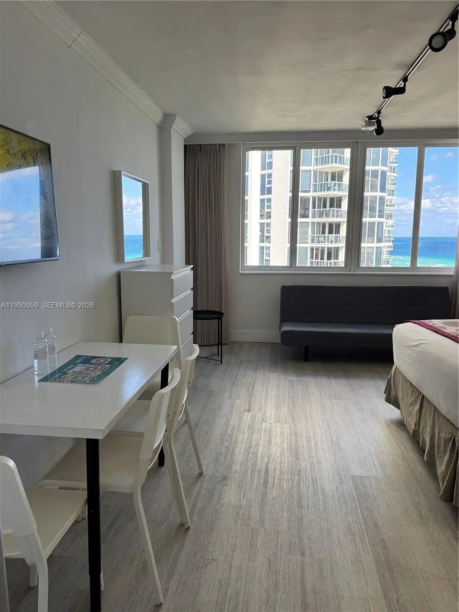 19201 Collins Ave #1018, Sunny Isles Beach, FL 33160 - Image #2