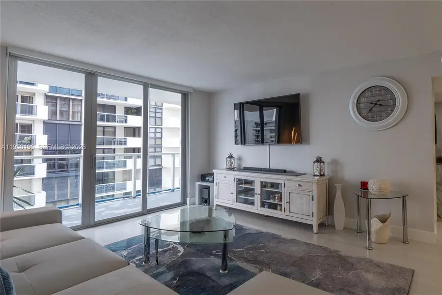5701 Collins Ave #1417, Miami Beach, FL 33140 - Image #3