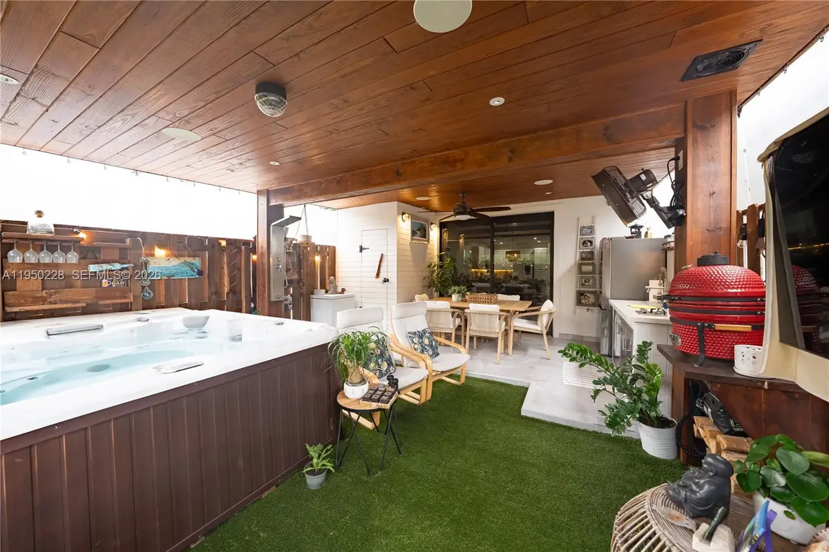 23420 SW 110th Ave, Homestead, FL 33032 - Image #1