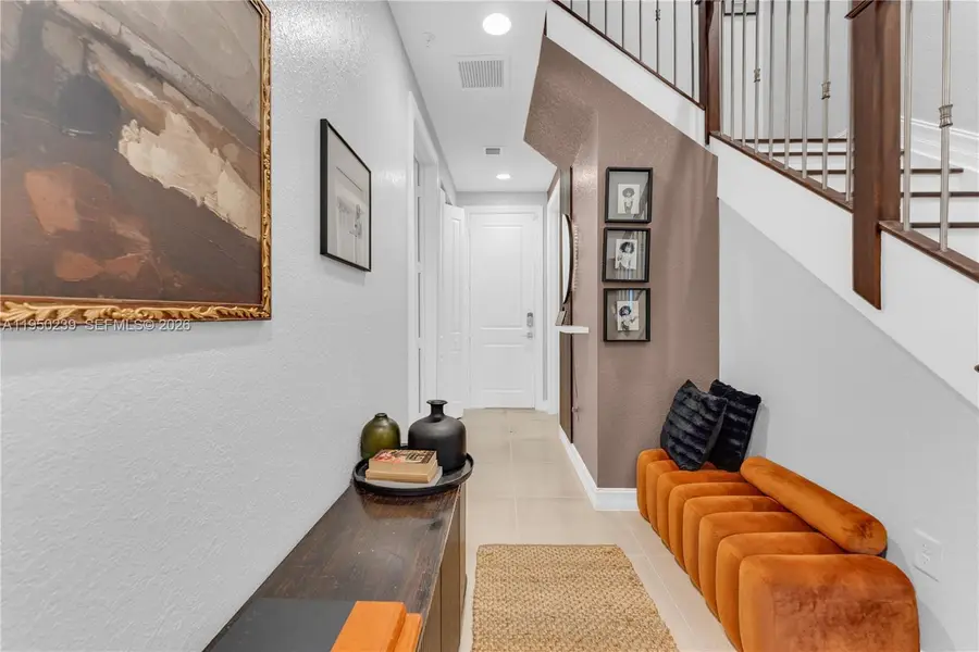 11537 SW 13th Ct, Pembroke Pines, FL 33025 - Image #3