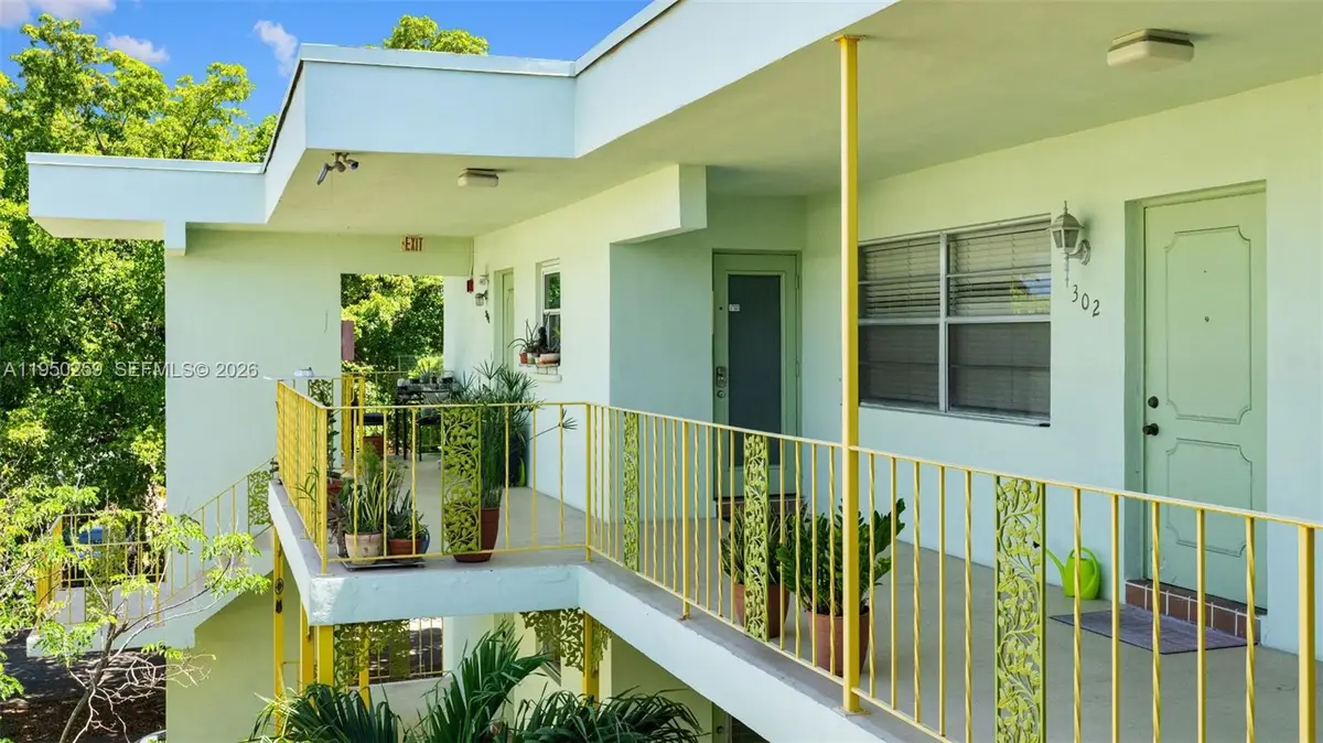 2031 Dewey St #302, Hollywood, FL 33020 - Image #1