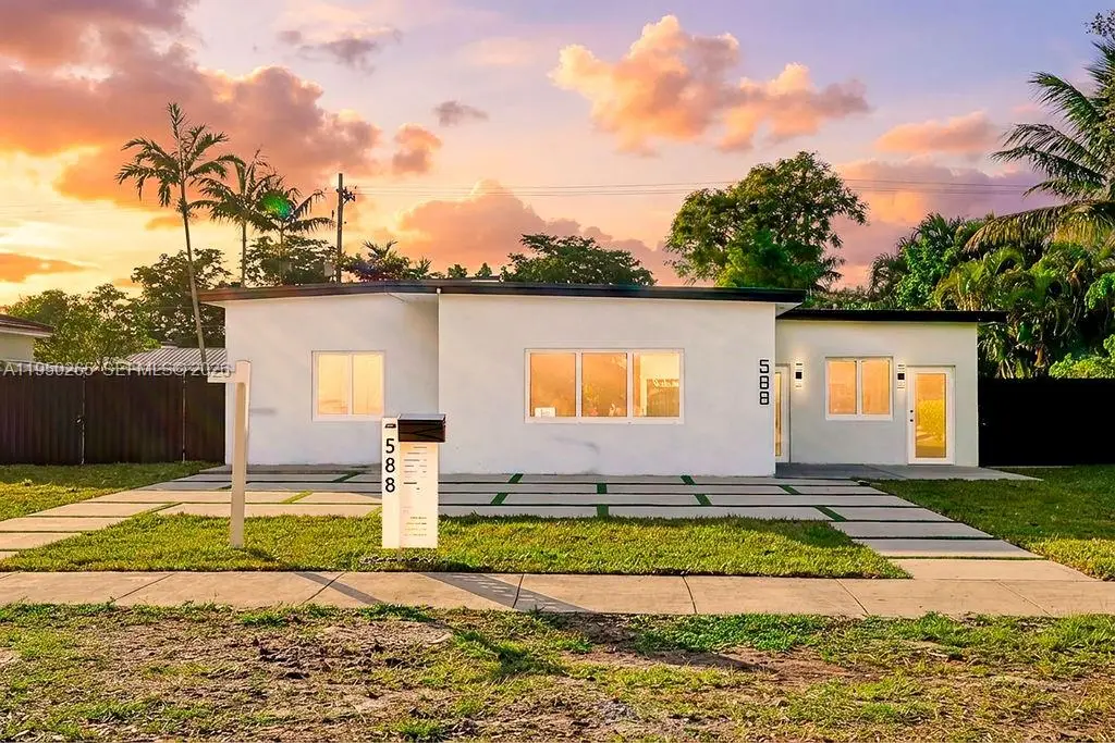 588 Palmetto Dr, Miami Springs, FL 33166 - #1