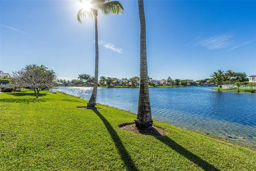 15842 NW 10th St, Pembroke Pines, FL 33028 - Image #3