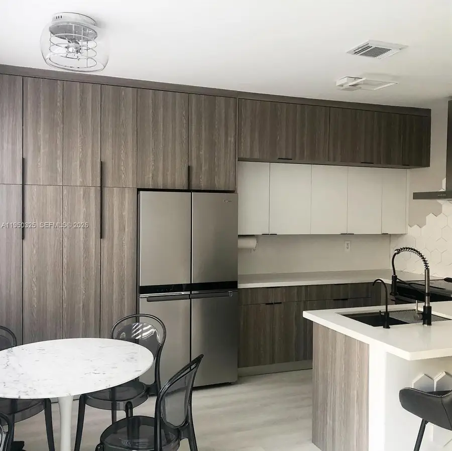 8135 NW 108th Ave, Doral, FL 33178 - Image #3