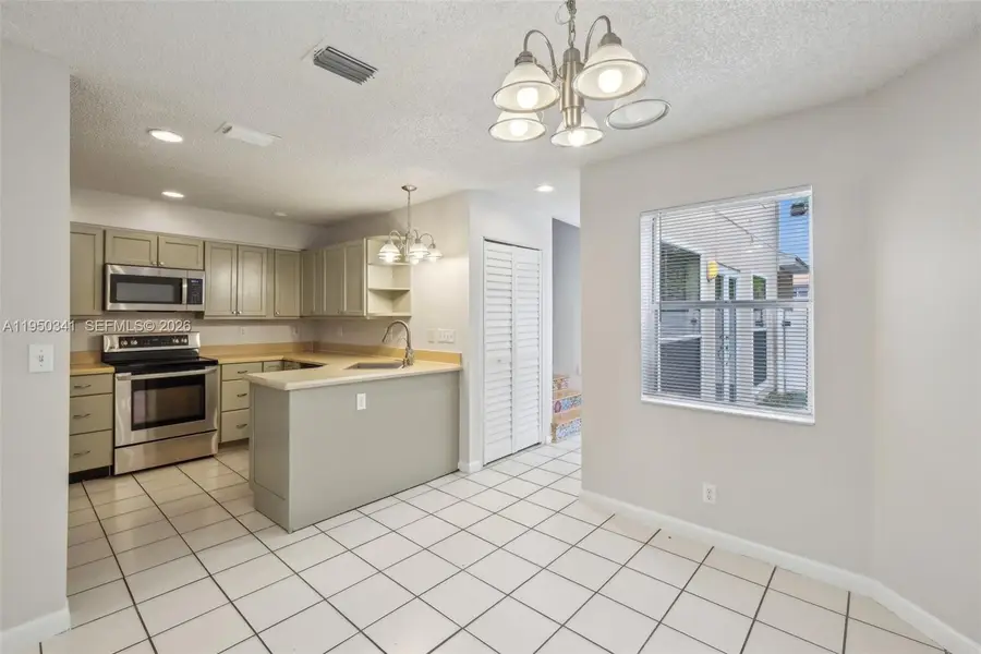 204 N D St, Lake Worth, FL 33460 - #2