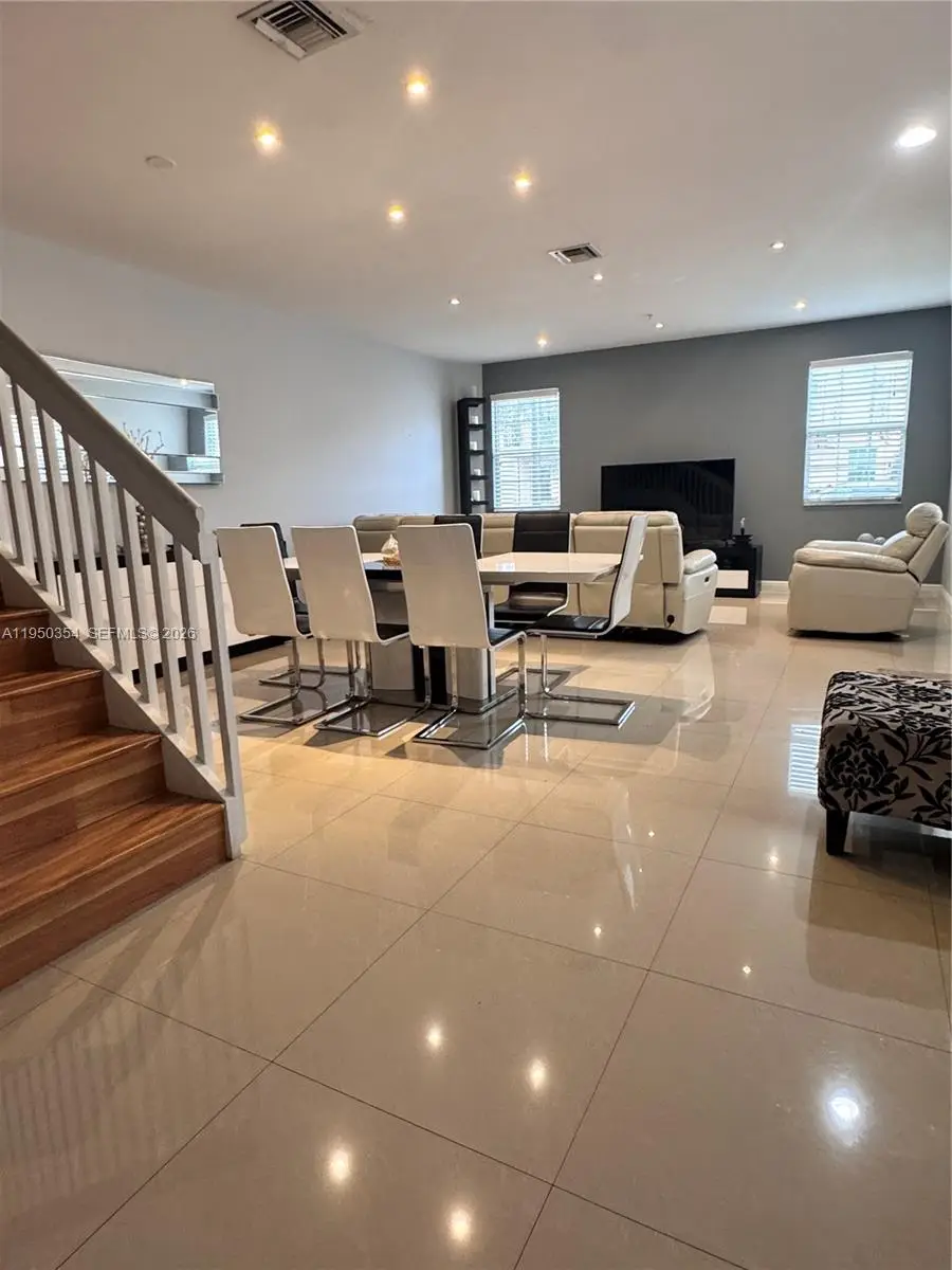 14613 SW 13th St, Pembroke Pines, FL 33027 - Image #3