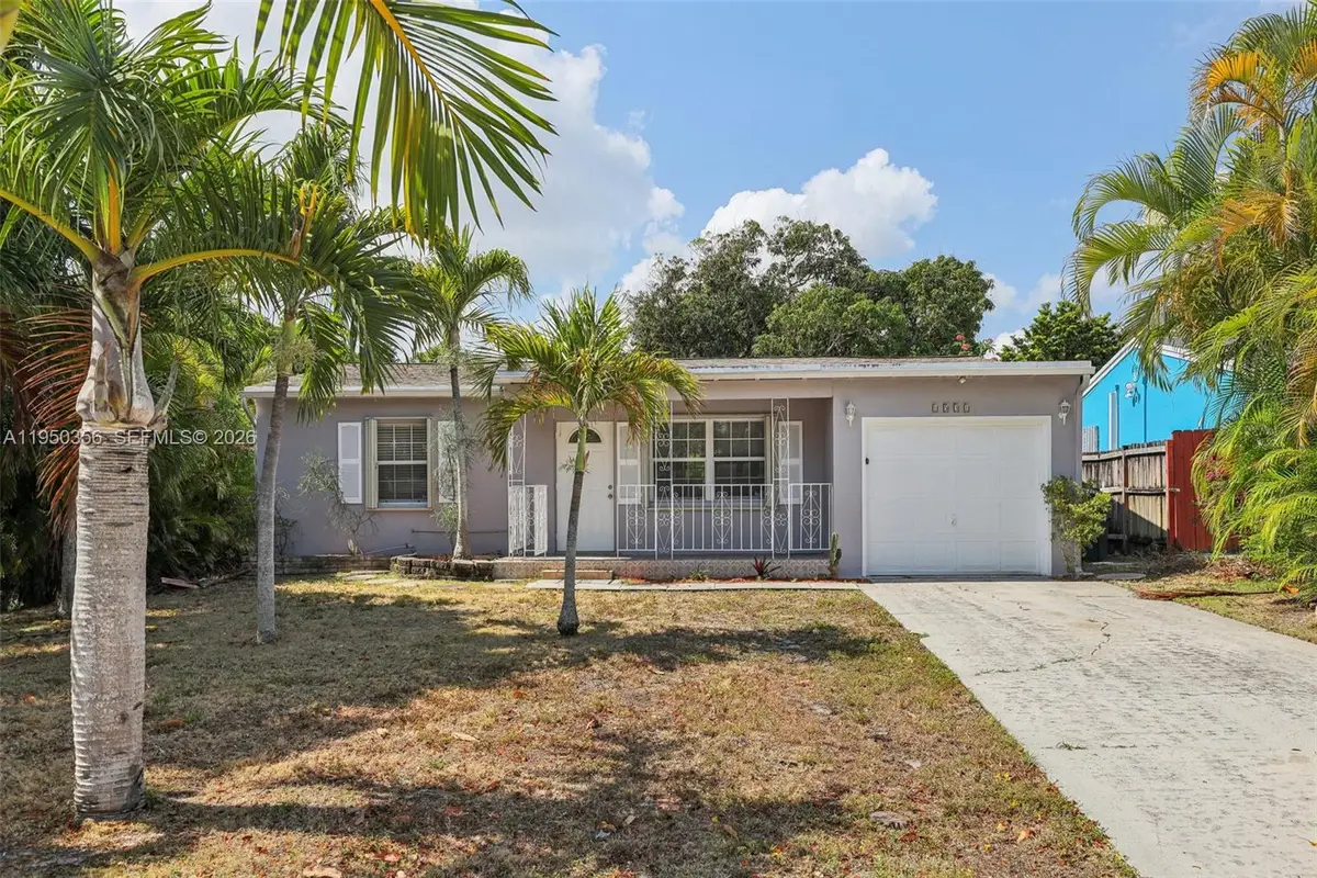 1531 N 17th Ave N, Lake Worth, FL 33460 - #1