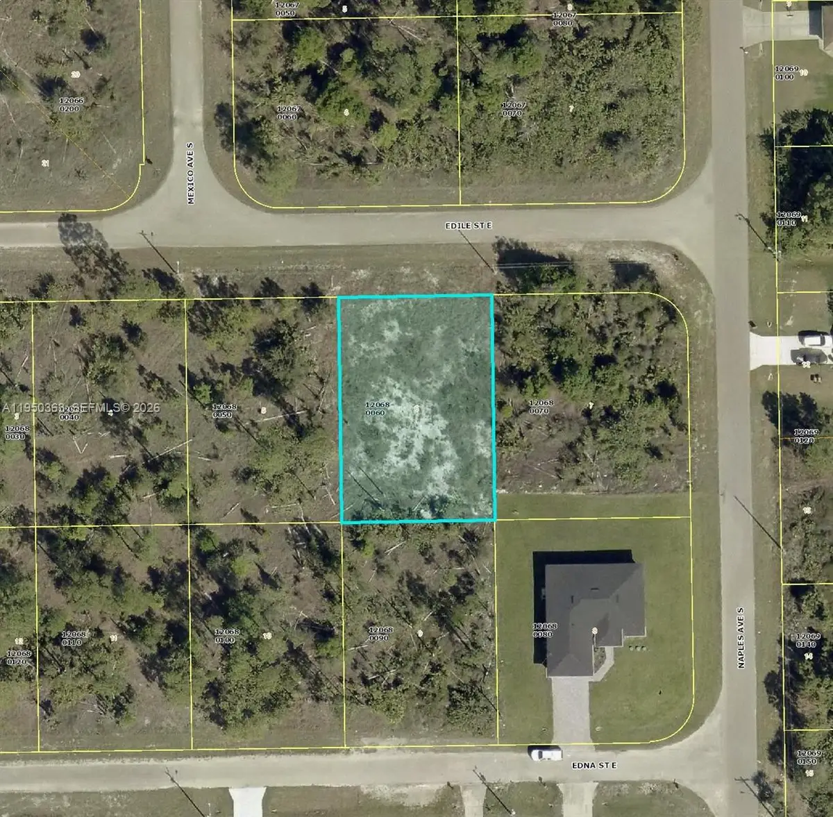 1252 Edile St E, Lehigh Acres, FL 33974 - #1
