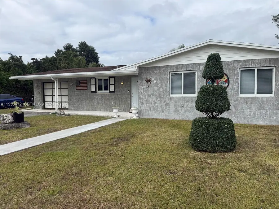 309 NW 15th St, Homestead, FL 33030 - #3