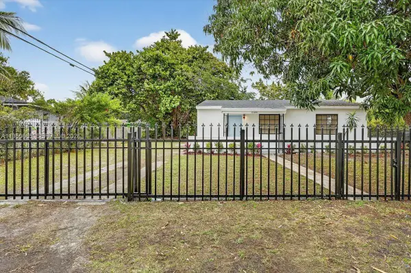 12801 W Randall Park Dr, Miami, FL 33167