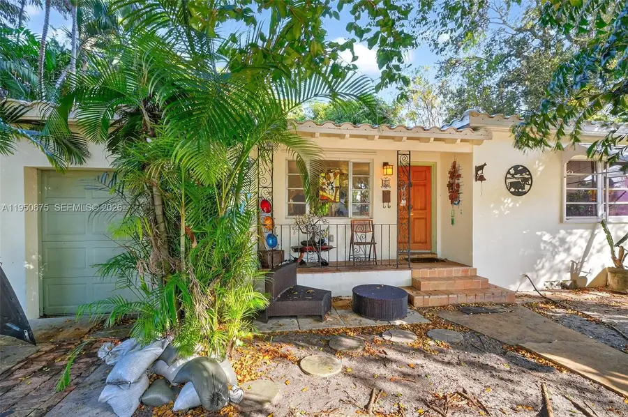 25 NW 104th St, Miami Shores, FL 33150 - #2