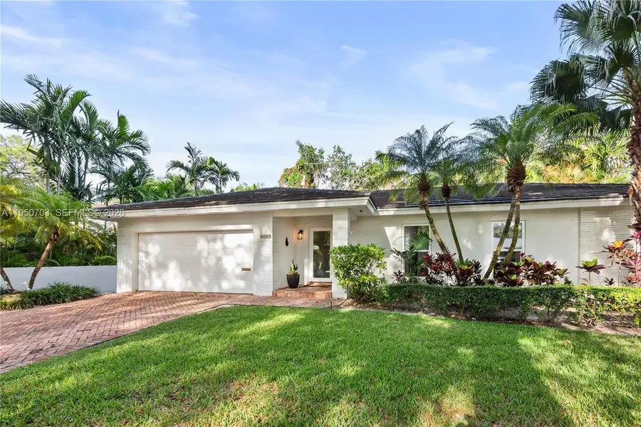 6809 Mentone St, Coral Gables, FL 33146 - Image #2