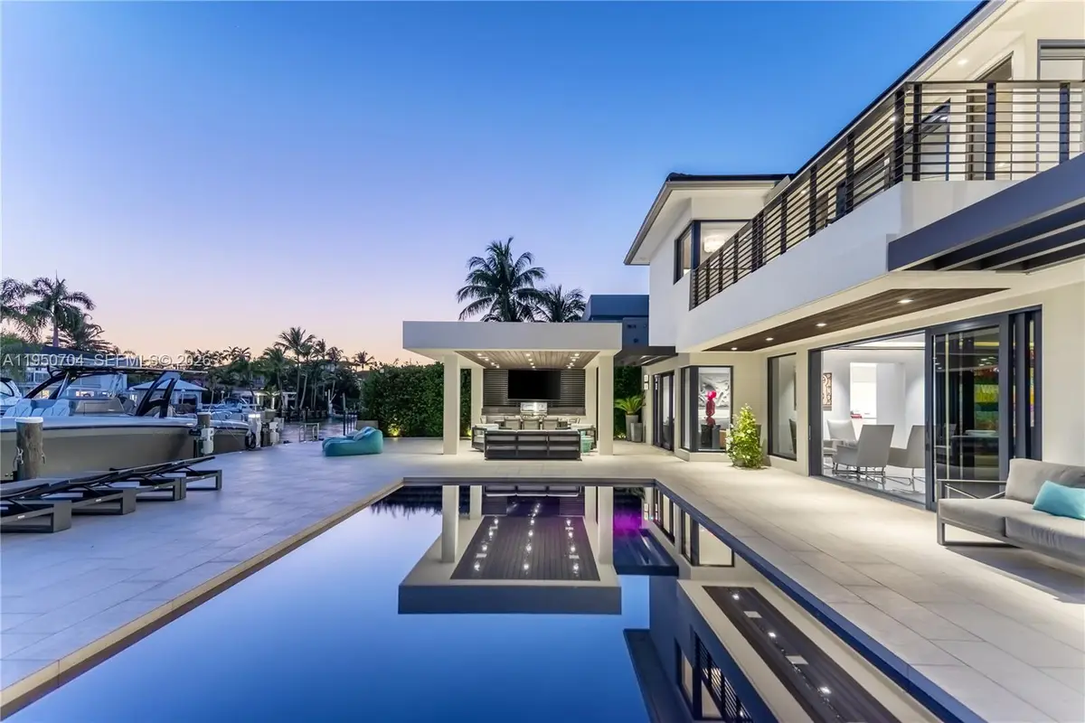 2370 Bayview Ln, North Miami, FL 33181 - Image #1