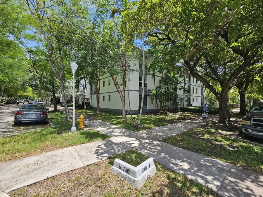 235 Antilla Ave #4, Coral Gables, FL 33134 - Image #2
