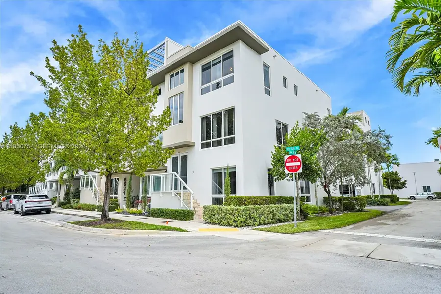 6611 NW 105th Ave, Doral, FL 33178 - Image #2