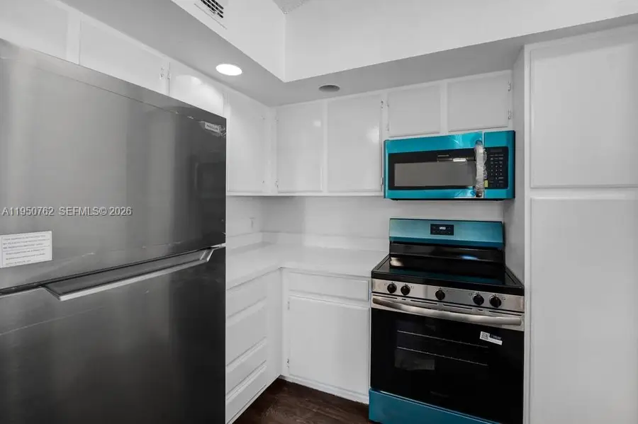 3340 N Pinewalk Dr N #1527, Margate, FL 33063 - Image #2