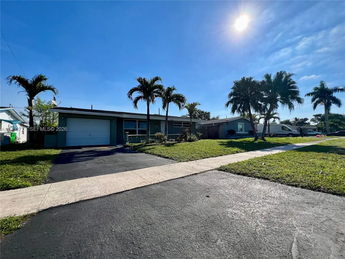 2500 NW 89th Ave, Sunrise, FL 33322 - #1