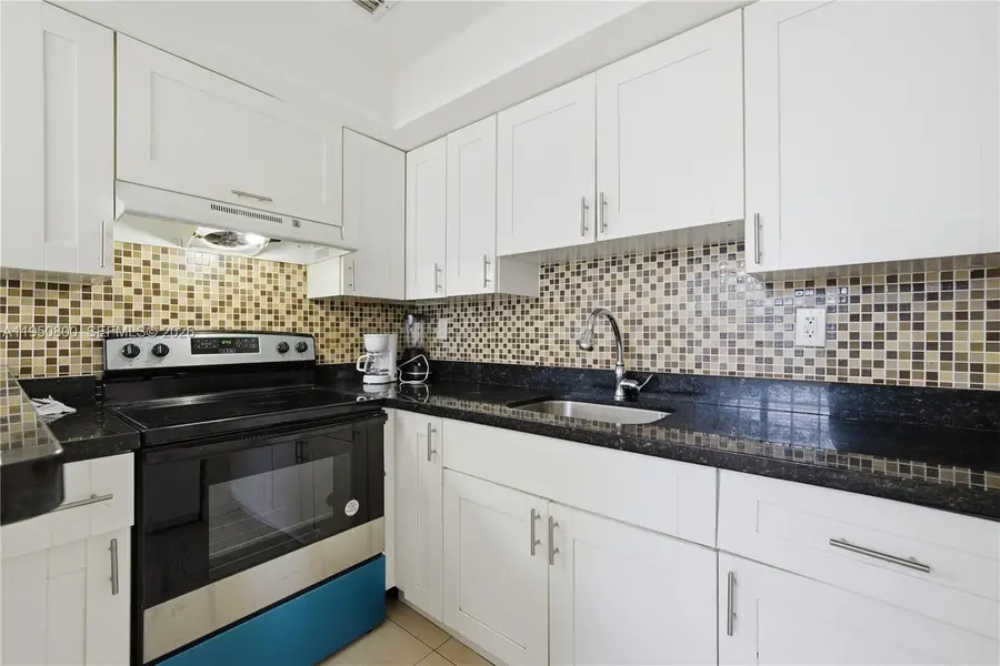 1731 NW 26th Ave, Fort Lauderdale, FL 33311 - #3