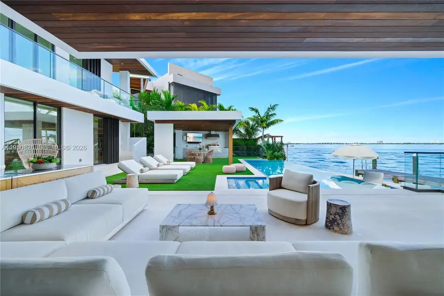 1417 N Venetian Way, Miami Beach, FL 33139 - Image #3