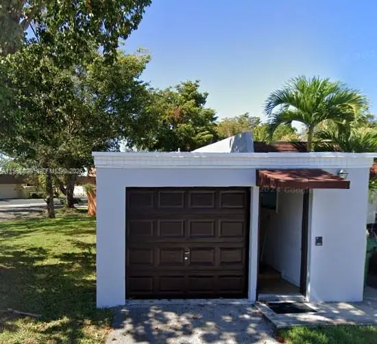 18915 W Lake Dr, Hialeah, FL 33015 - Image #1