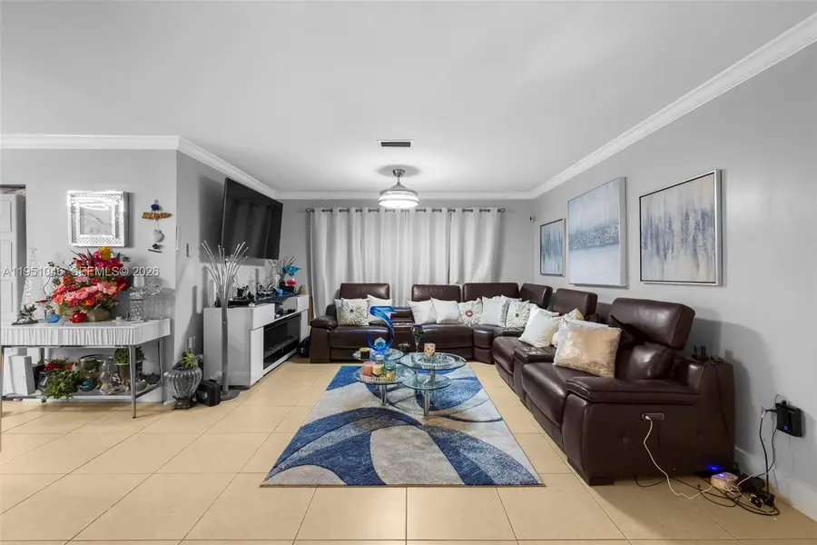 20134 W Lake Dr, Hialeah, FL 33015 - Image #2